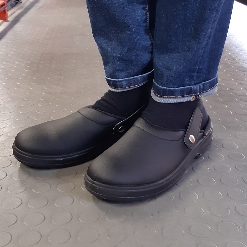 Scarpa aperta cucina