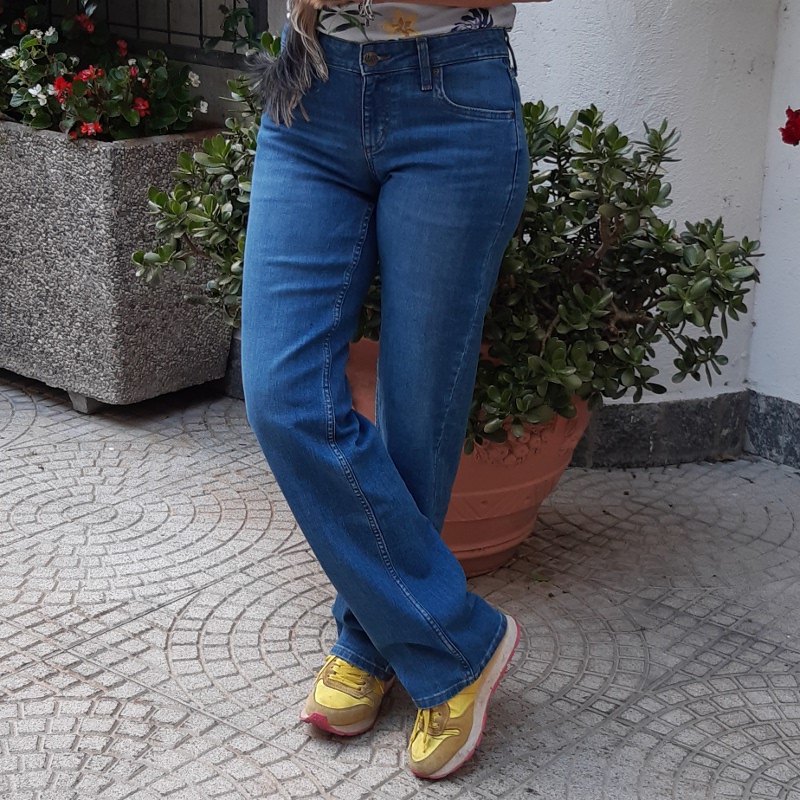 JEANS D. ZOE